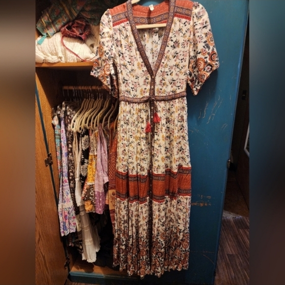 $175- Elle Gown - Picture 2 of 5